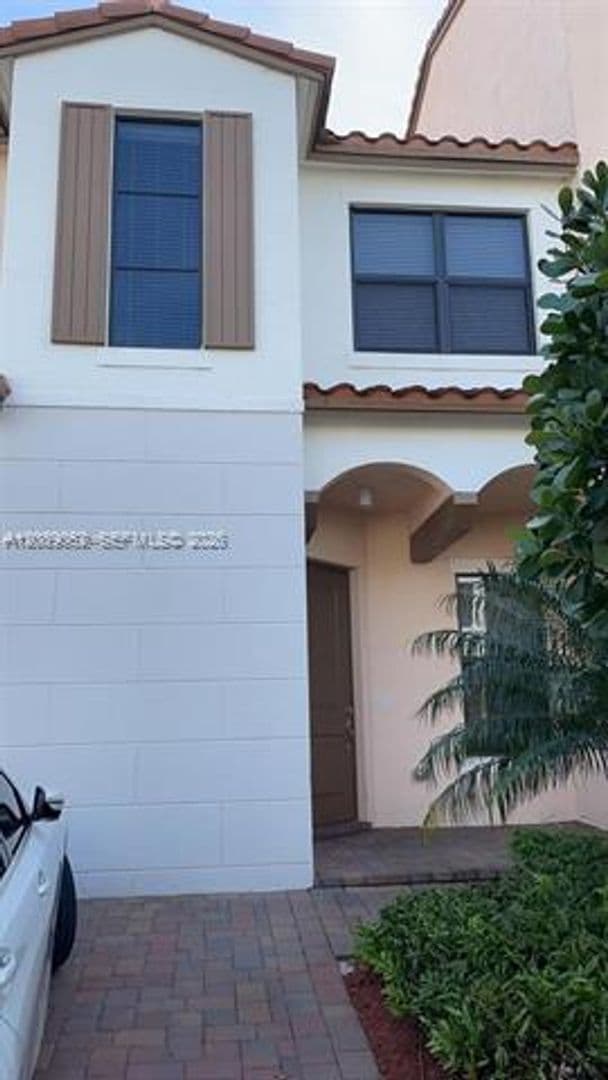 Pembroke Pines Townhome: 20962 NW 1st Dr th 20962