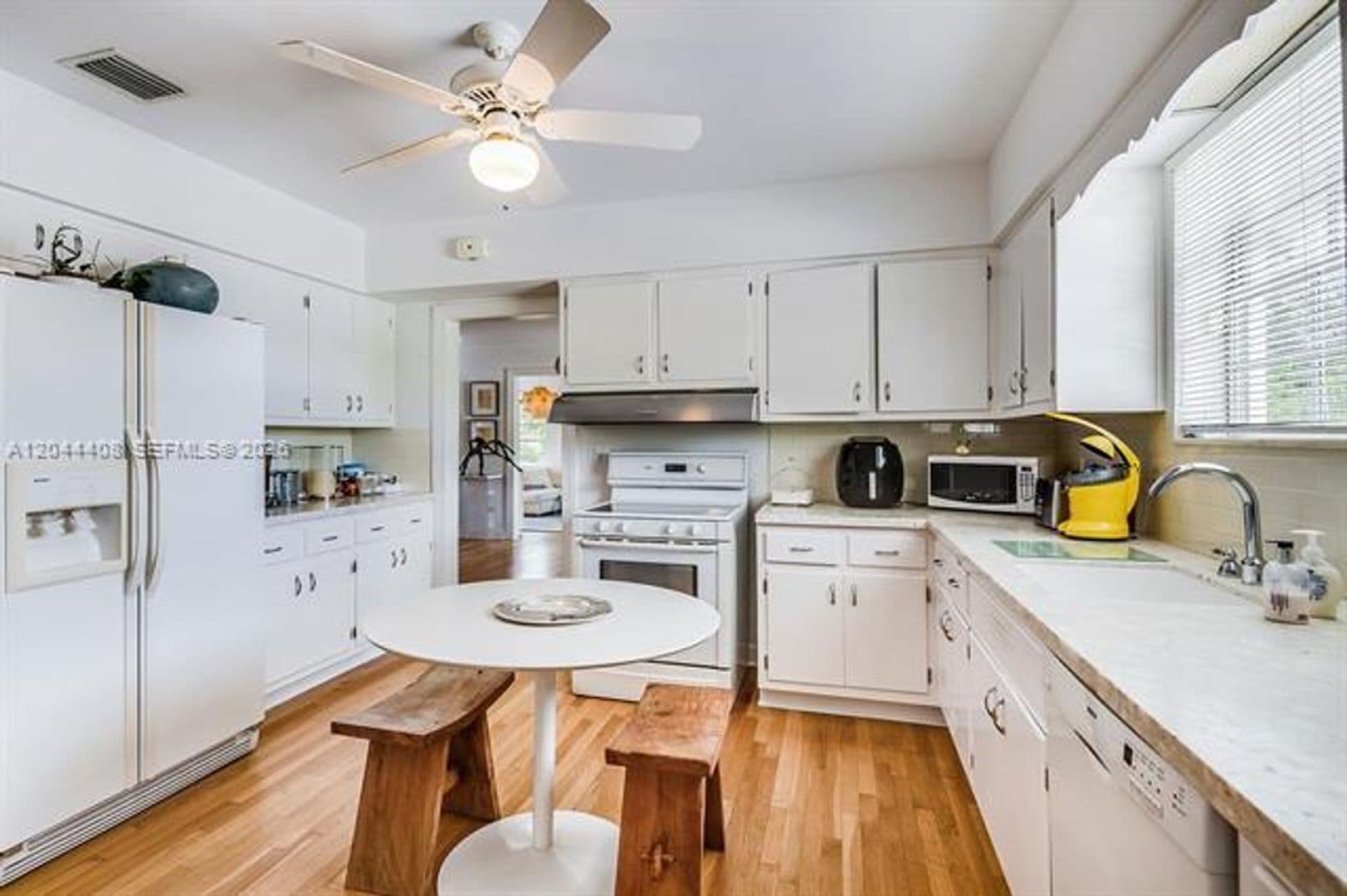 Coral Gables Townhome: 2828 Segovia St th 1