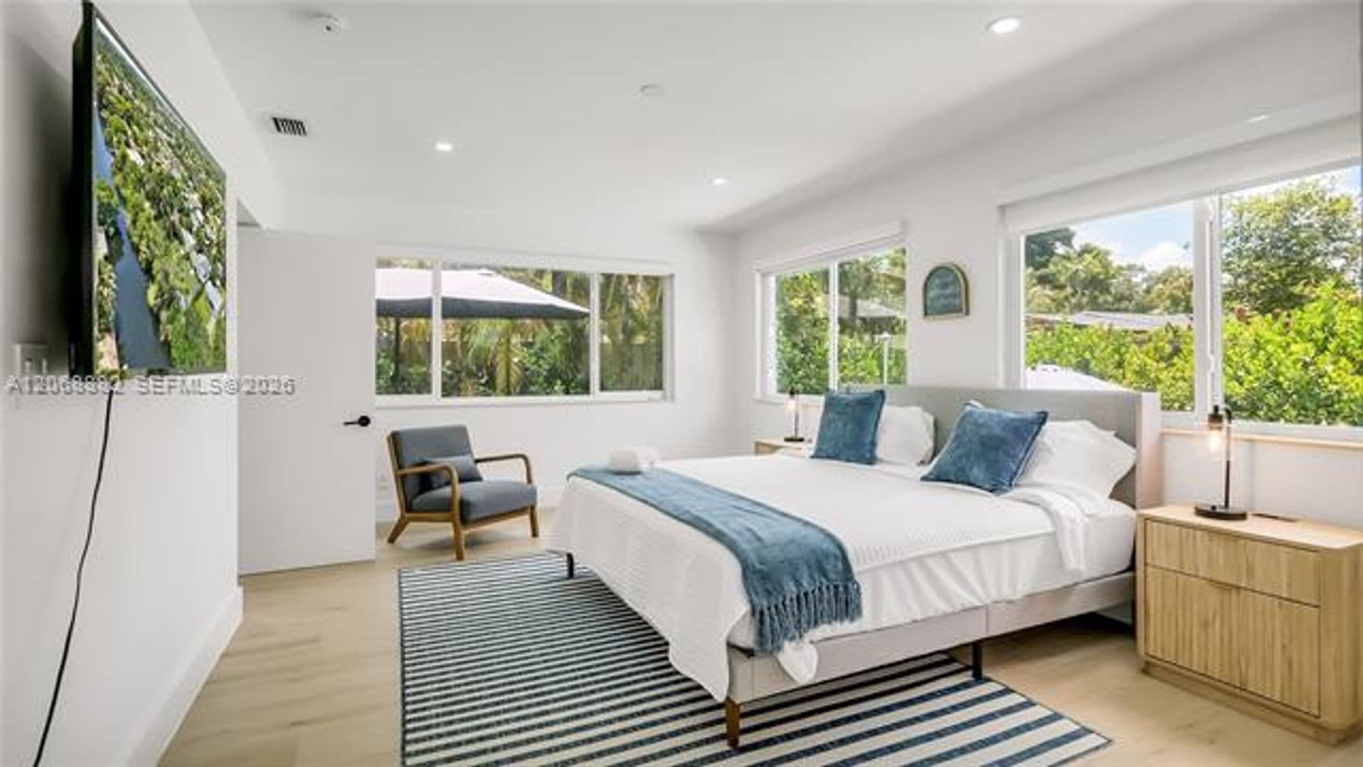 Hollywood House: 1116 N 31st Ave # 1116