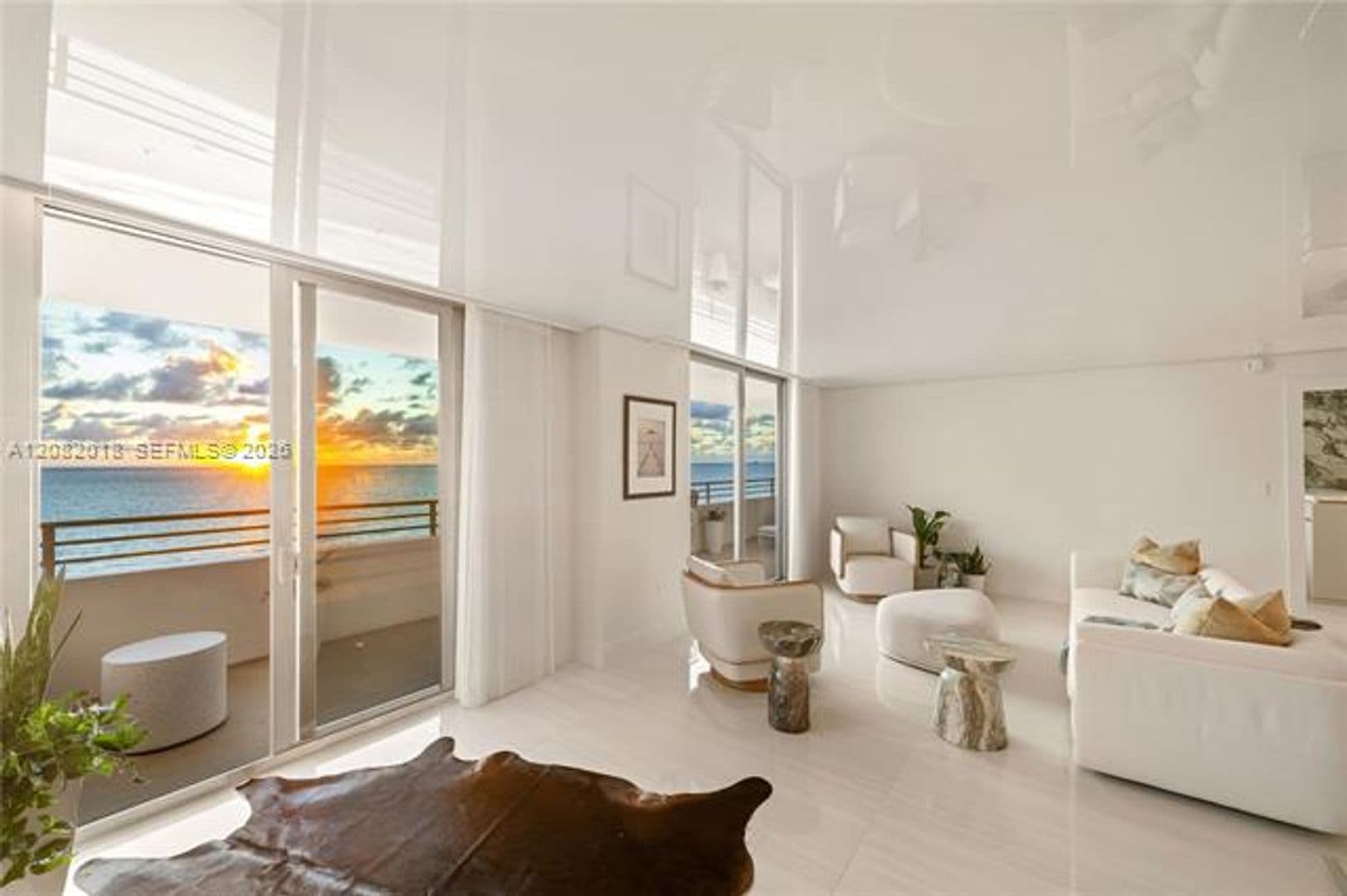 Miami Beach House: 5555 Collins Ave cu-16H