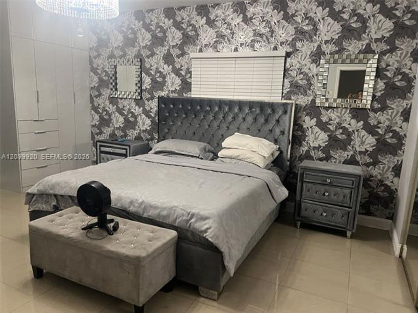 Hollywood House: 5732 Fletcher St # 5732