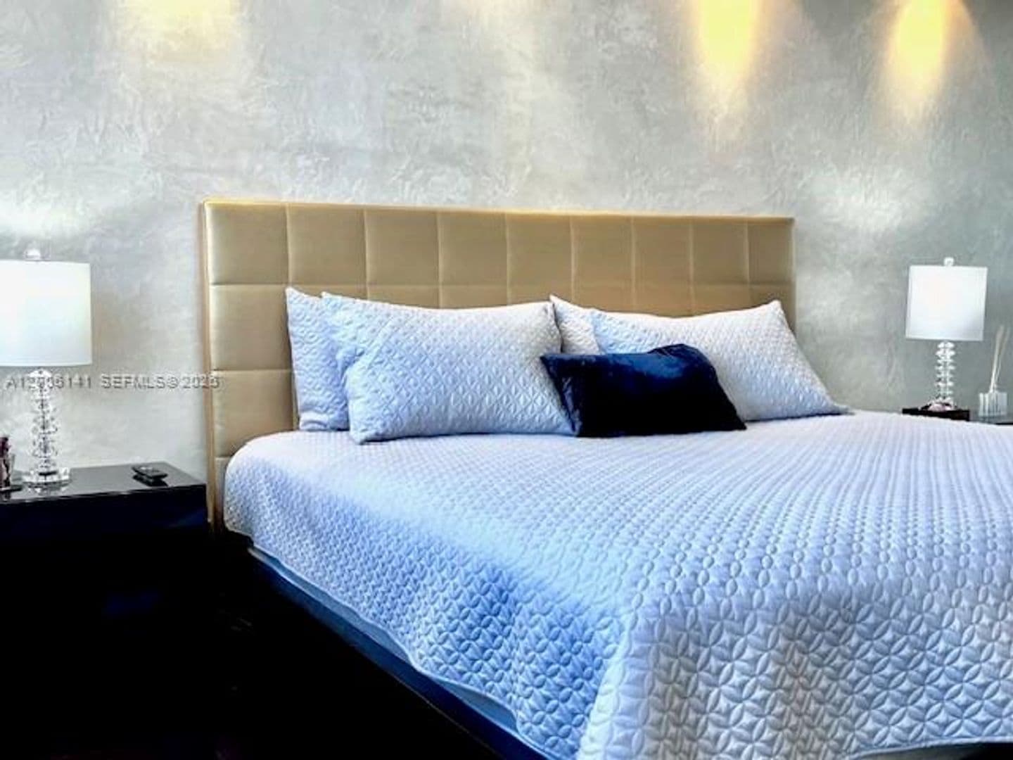 Hallandale Beach Condo: 1904 S Ocean Dr cu-1707
