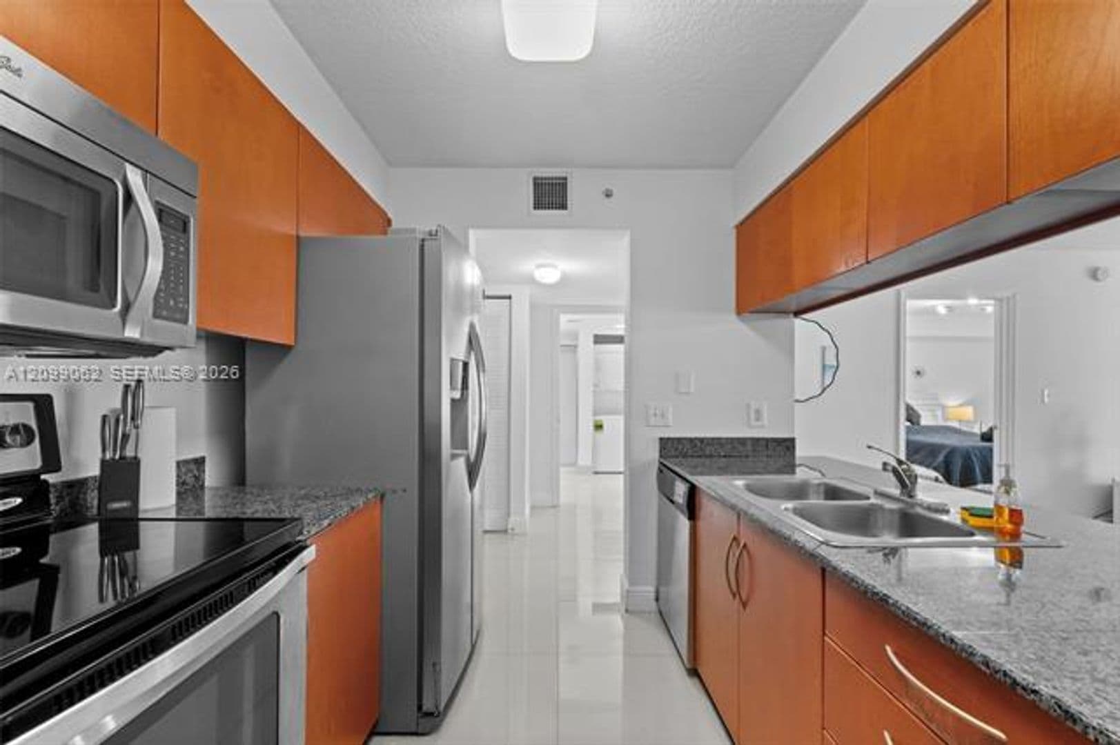 Miami Condo: 1200 Brickell Bay Dr cu-3908