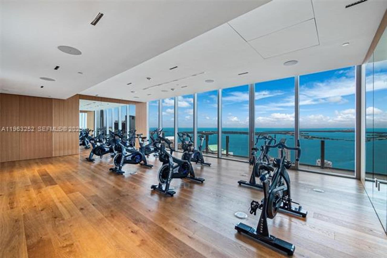Miami Condo: 300 Biscayne Blvd Way cu-4404