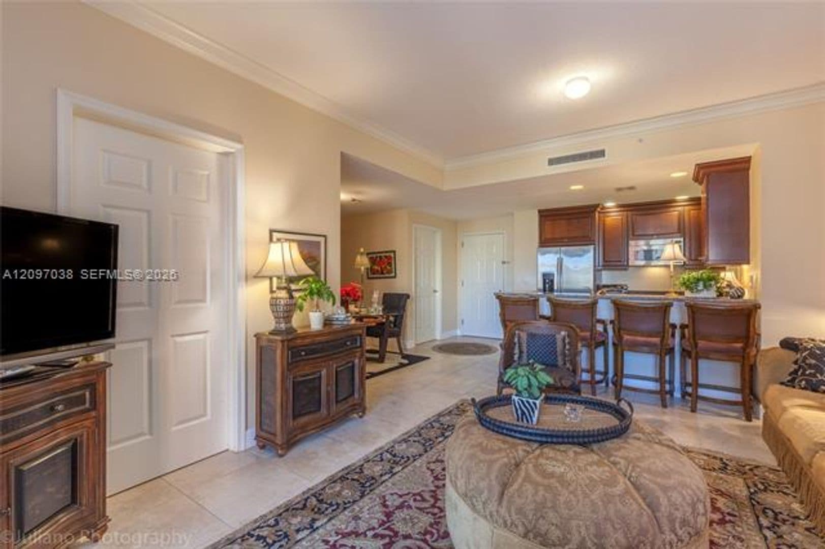 Coral Gables Condo: 100 Andalusia Ave cu-609