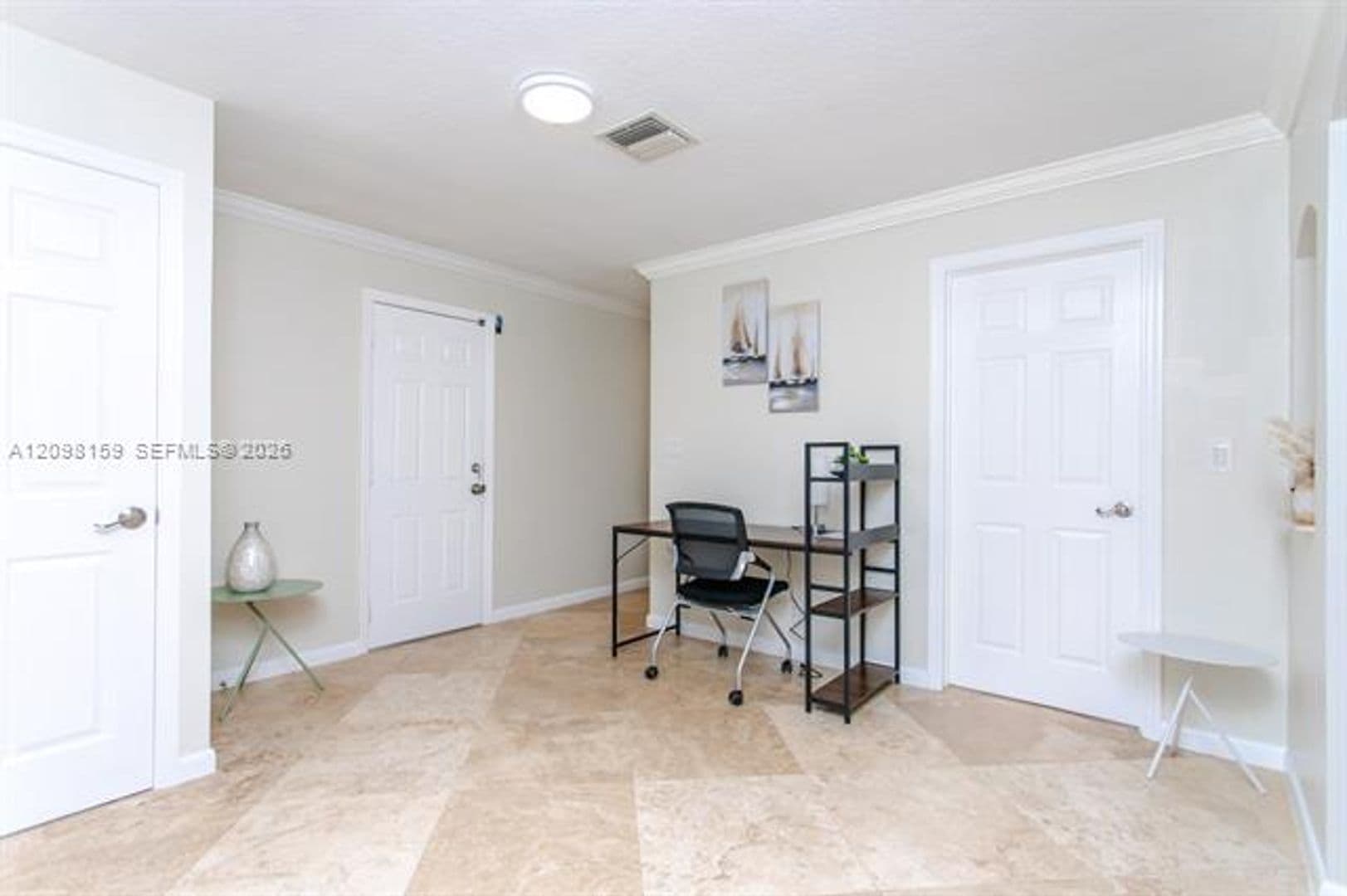 Hollywood House: 1254 Harrison St # 1254