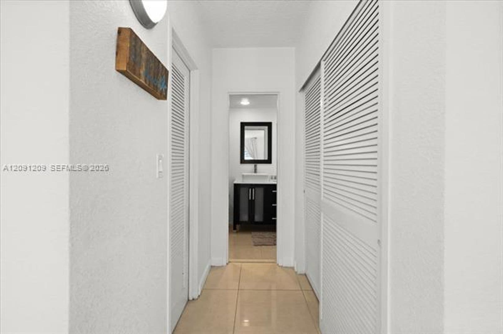 Hollywood Condo: 4001 S Ocean Dr cu-10R
