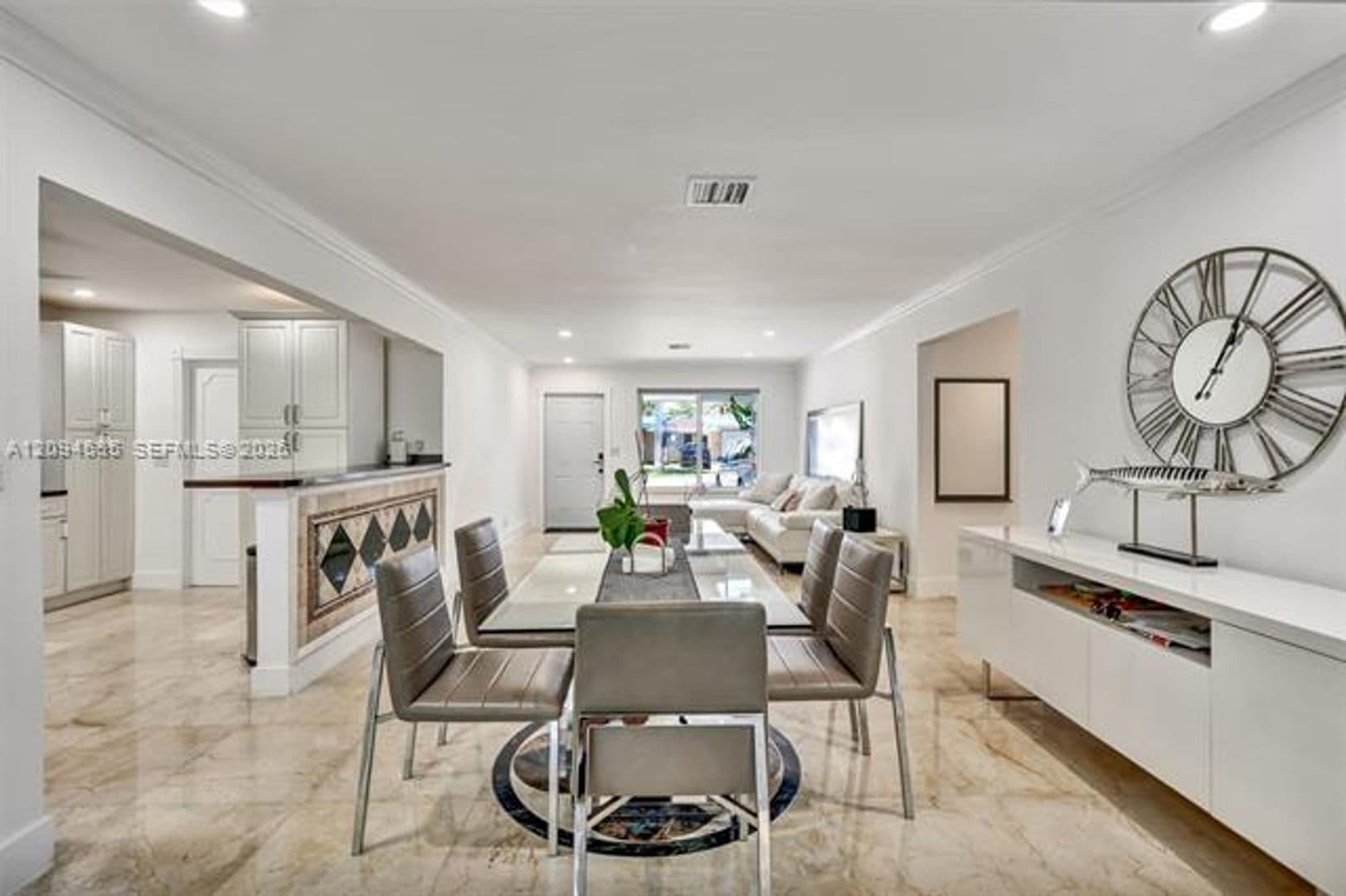 Hallandale Beach House: 814 NE 4th St # 0