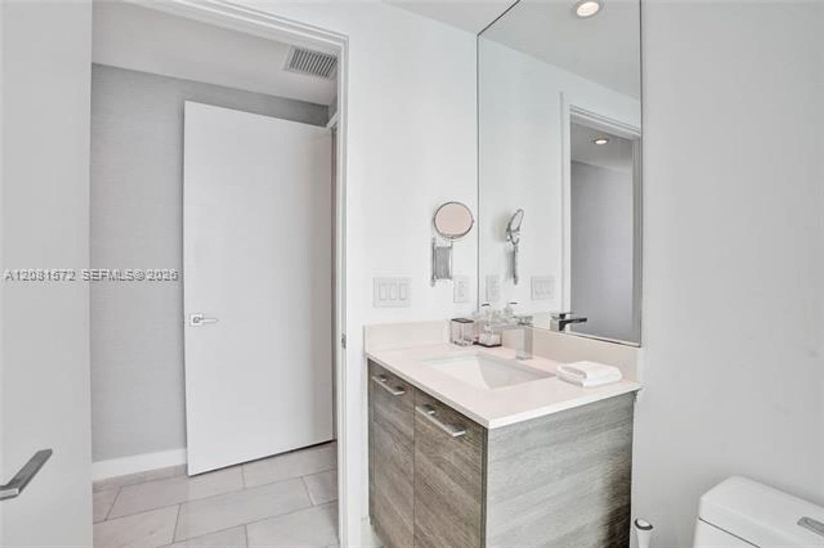 Miami Condo: 650 NE 32nd St cu-3901
