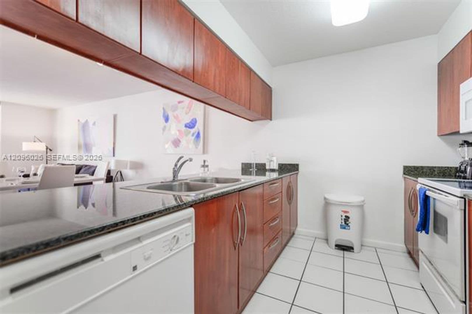 Miami Condo: 1200 Brickell Bay Dr cu-1720