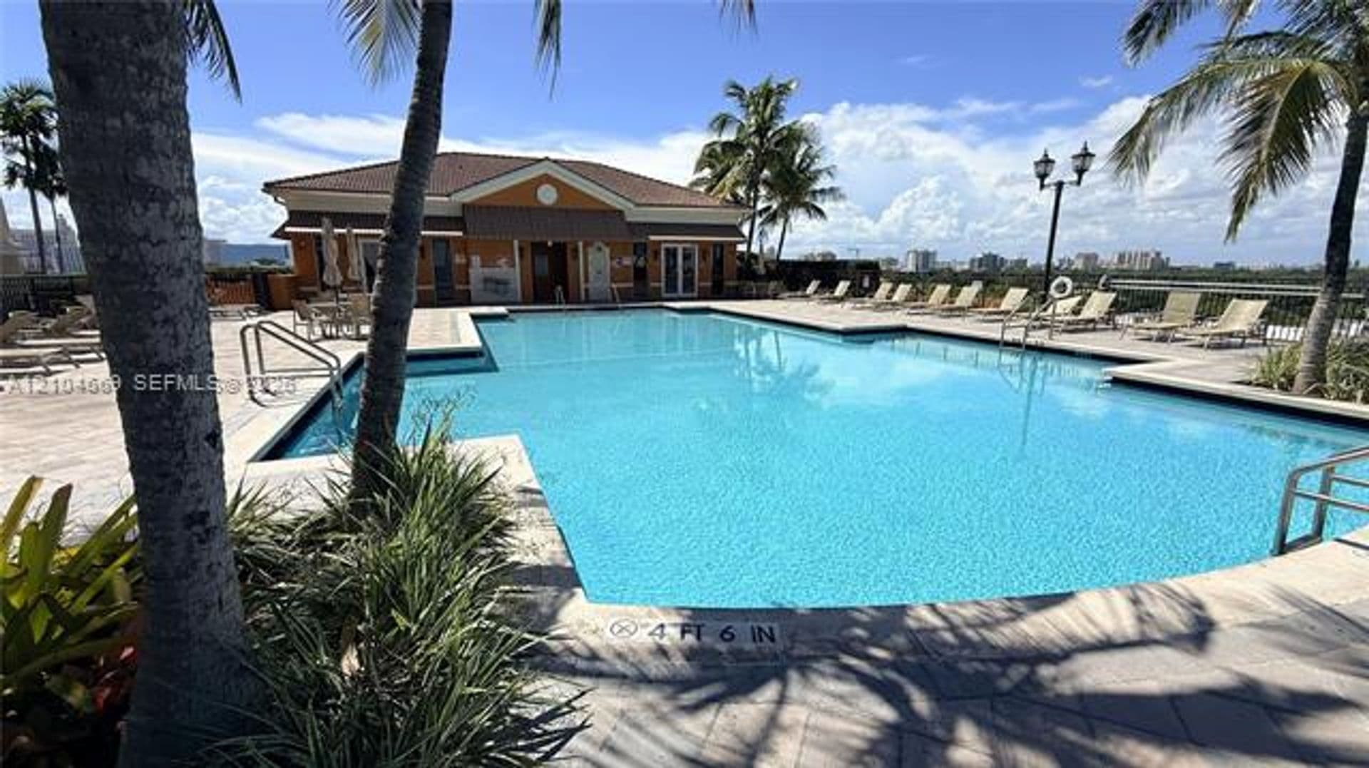 Miami Townhome: 3232 SW 22nd Ter cu-113