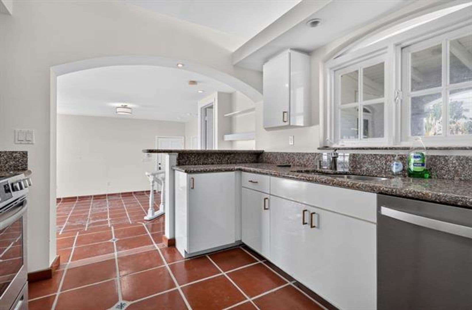North Bay Village House: 7500 W Treasure Dr # 7500