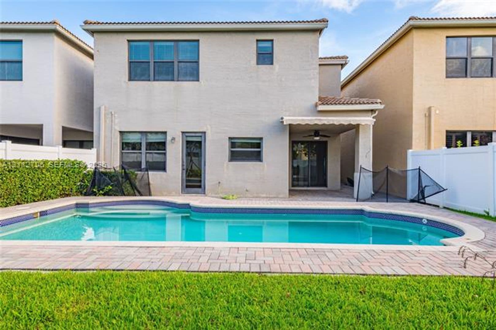 Miami House: 804 NE 191st St # 804