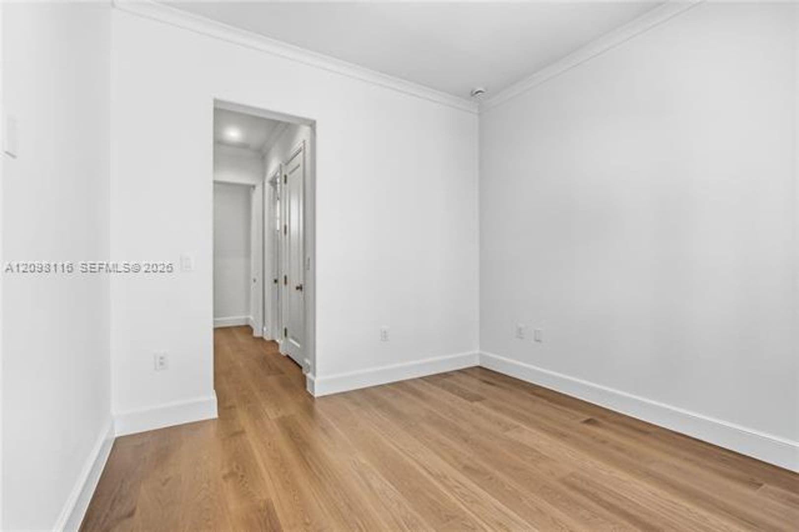 Coral Gables Condo: 555 Santander Ave cu-V4