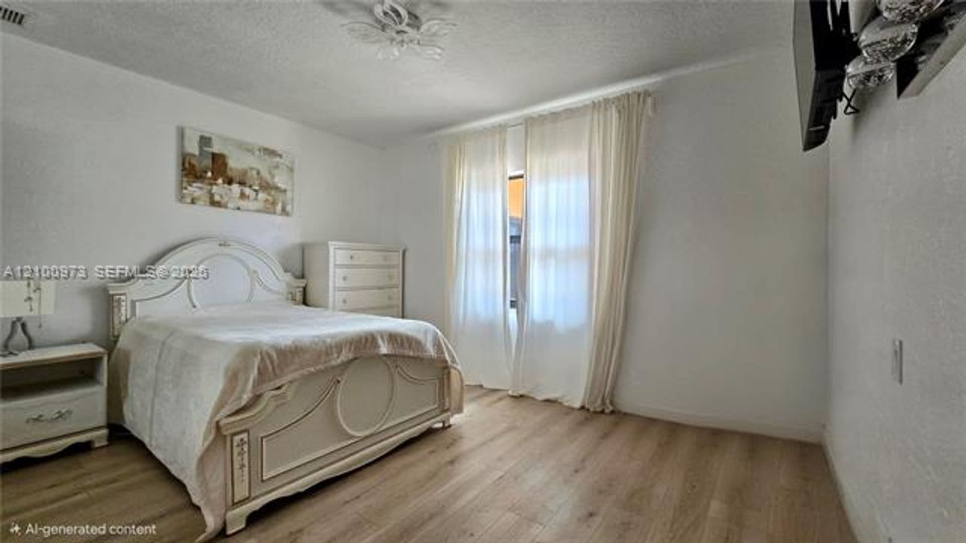 Hollywood House: 741 Tyler St # 741