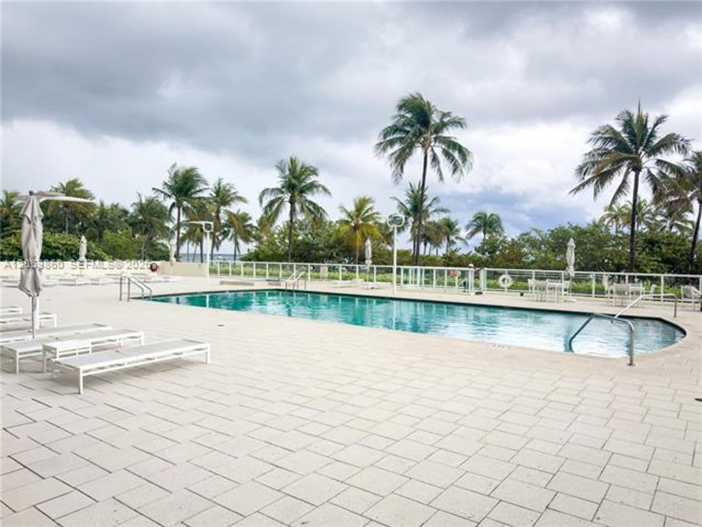 Bal Harbour Condo: 10185 Collins Ave cu-202