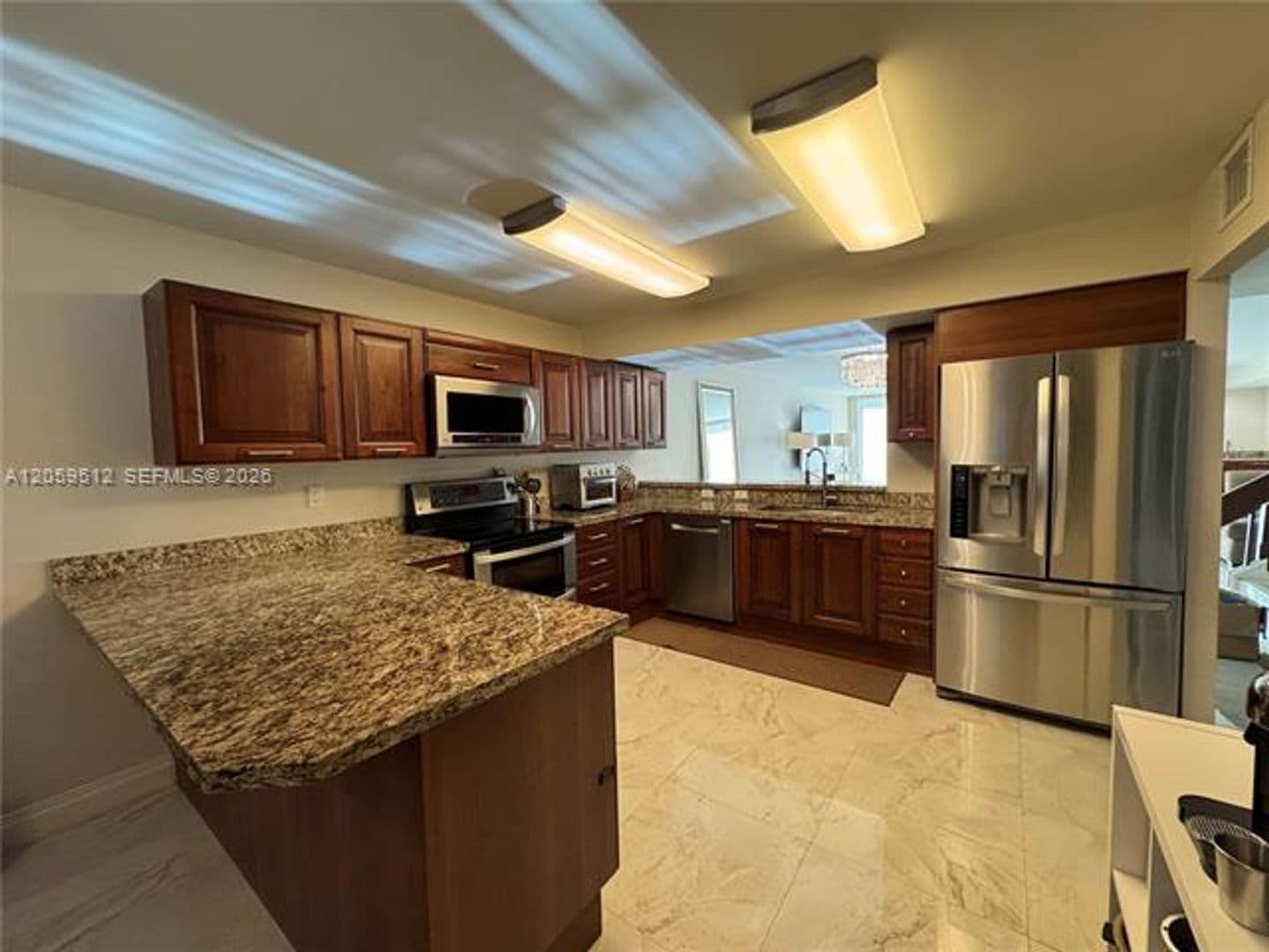 Hallandale Beach Townhome: 921 NE 26th Ave th 921