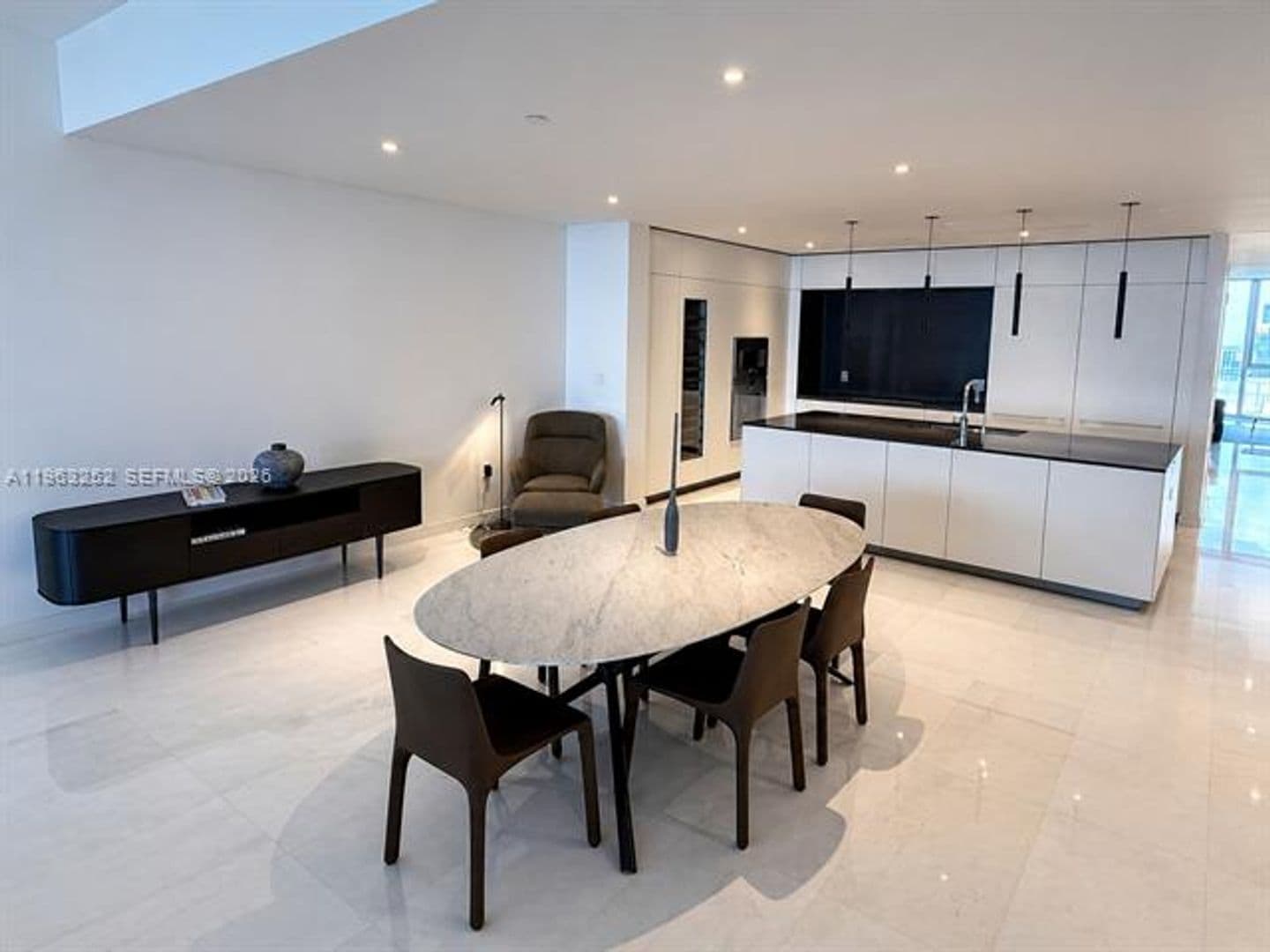 Miami Condo: 300 Biscayne Blvd Way cu-4404