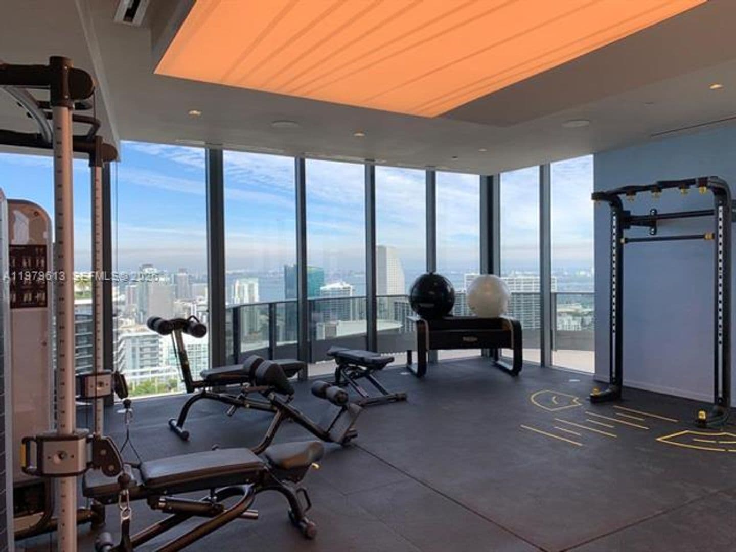 Miami Condo: 1000 Brickell Plaza cu-3807