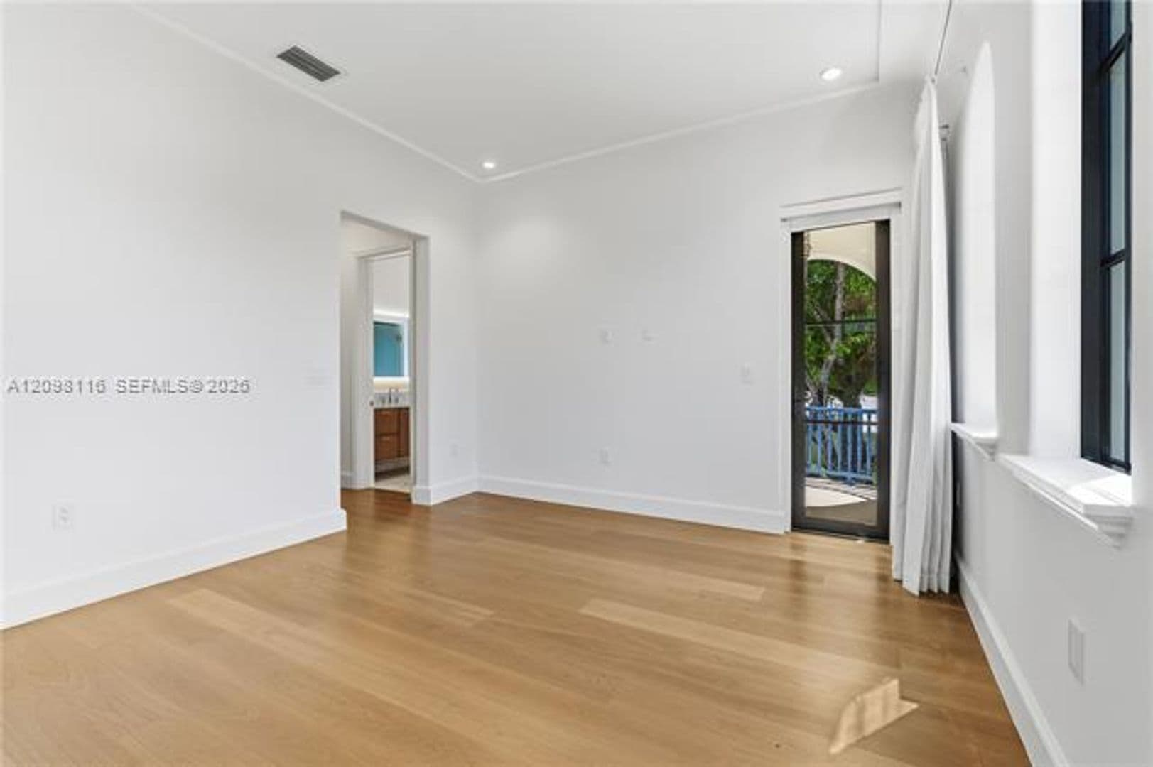 Coral Gables Condo: 555 Santander Ave cu-V4