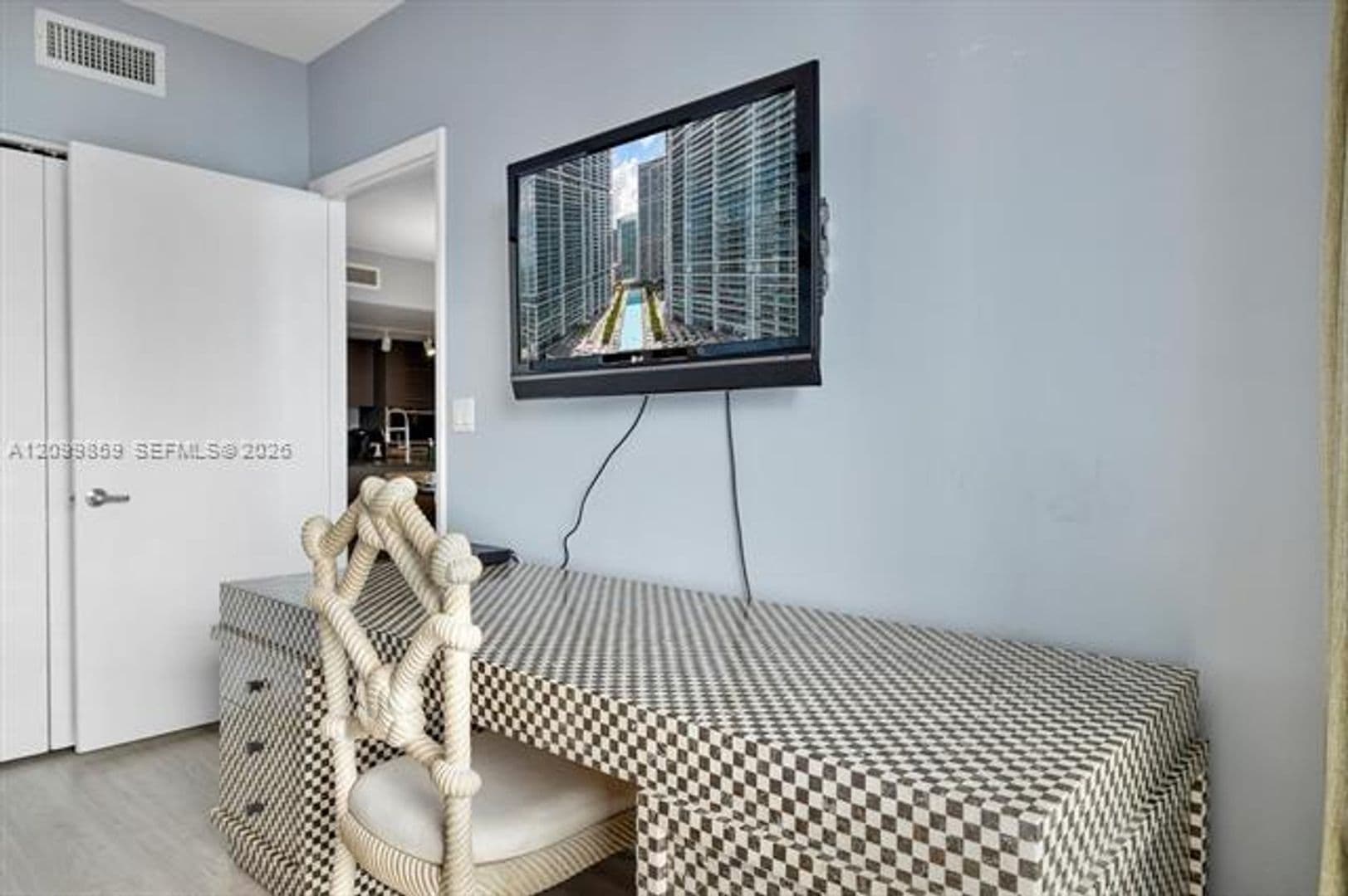 Miami Condo: 485 Brickell Ave cu-4309