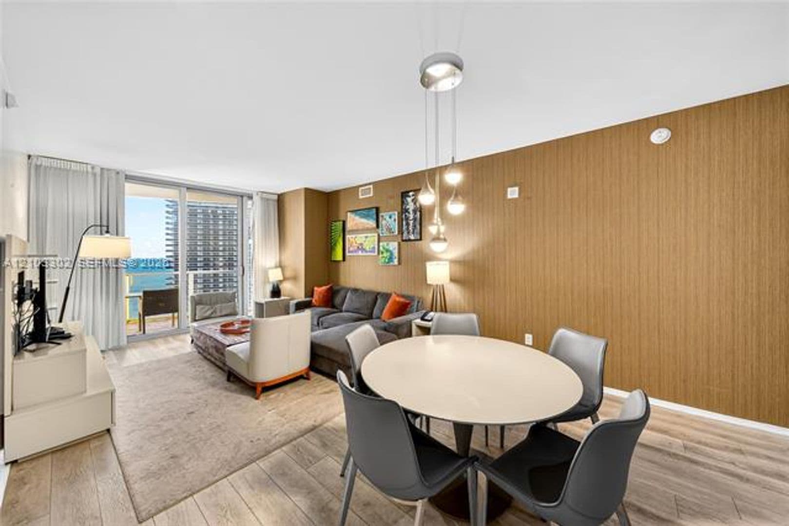 Hollywood Condo: 4111 S Ocean Dr cu-3703