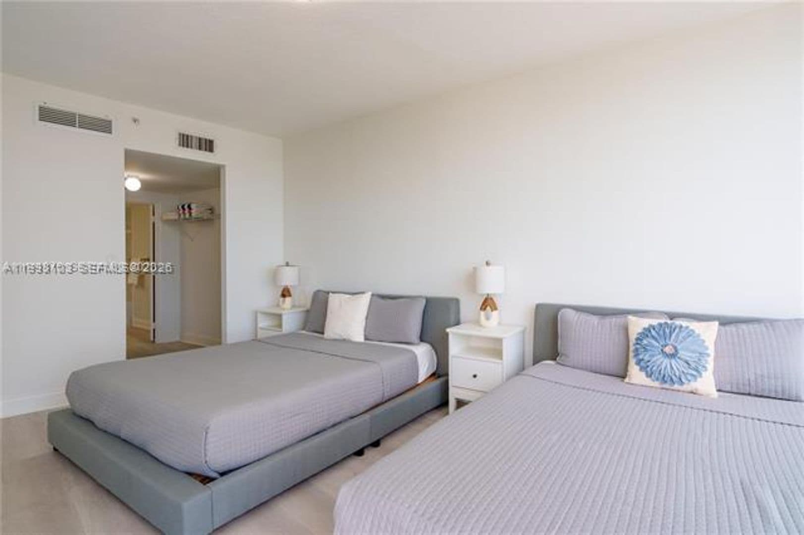 Miami Condo: 1750 N Bayshore Dr cu-2401