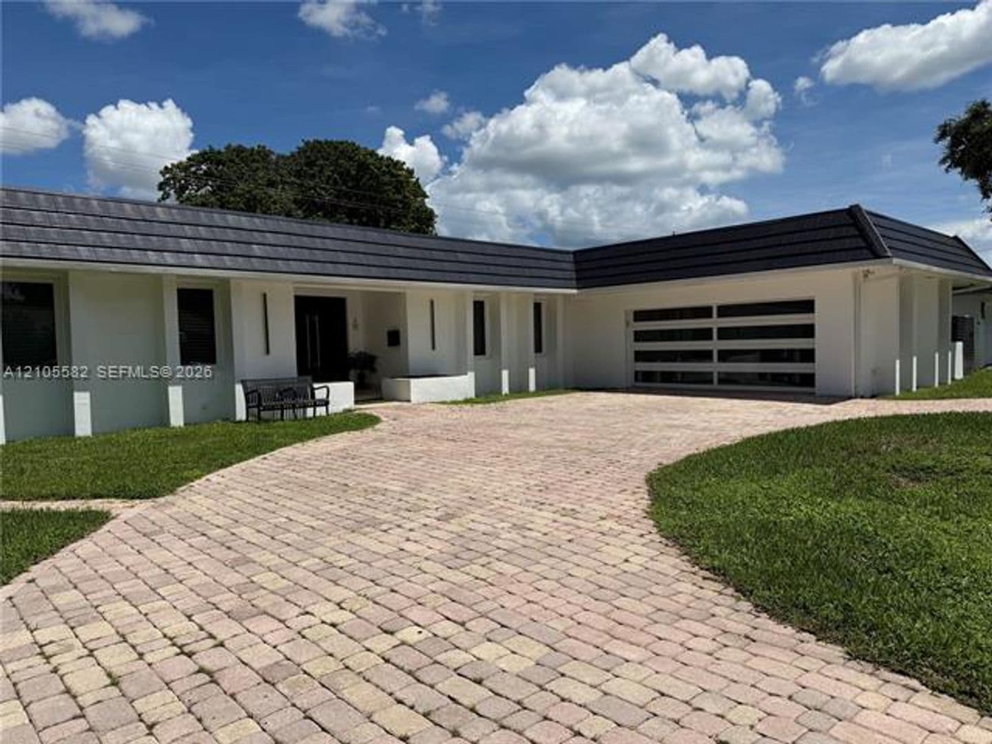 Miami House: 2215 NE 204th St # 2215