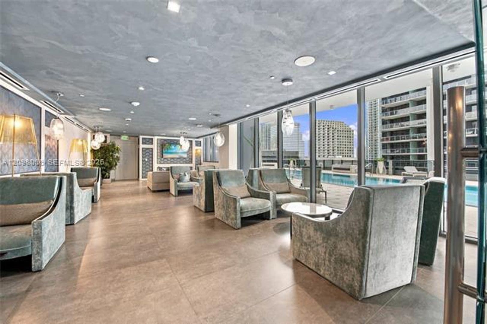 Miami Condo: 1000 Brickell Plz cu-3401
