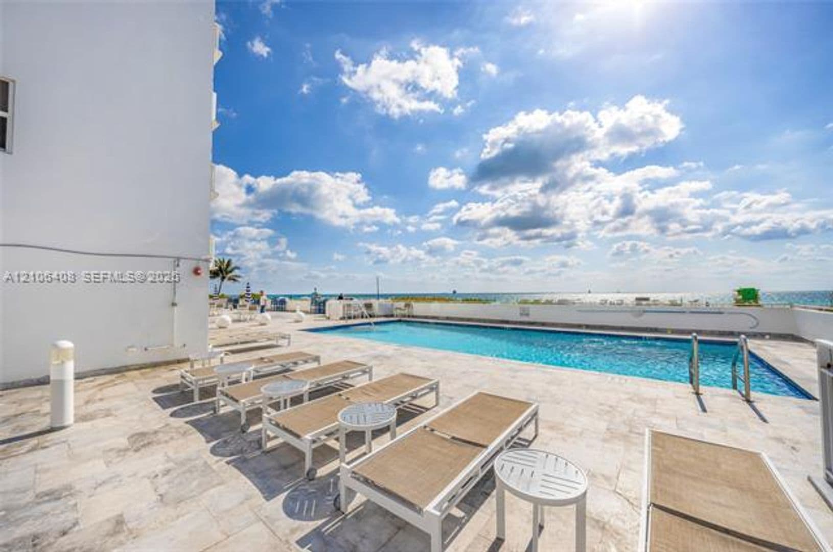 Miami Beach Condo: 401 Ocean Dr cu-801