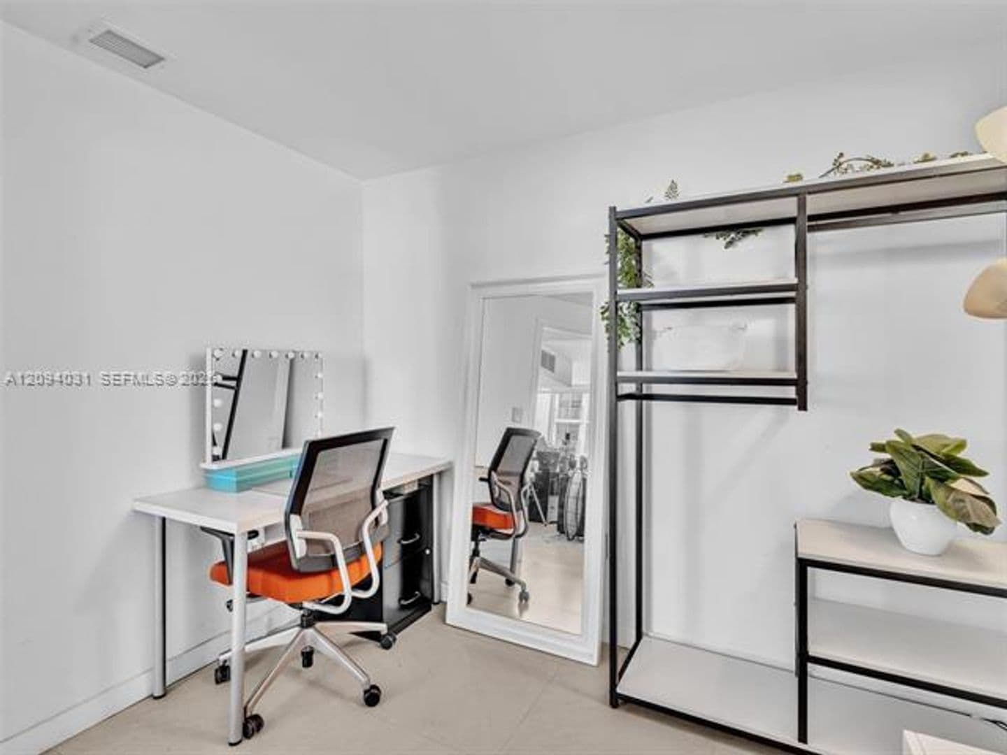 Miami Condo: 253 NE 2nd St cu-2208
