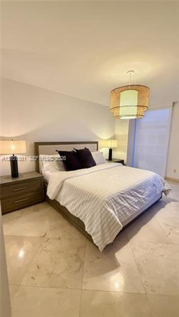 Miami Beach Condo: 4779 Collins Ave cu-1908