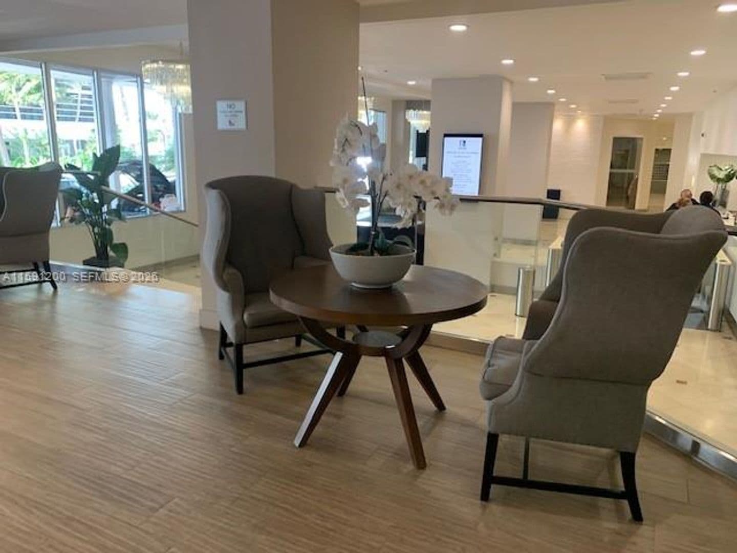 Miami Beach Condo: 100 Lincoln Rd cu-1434