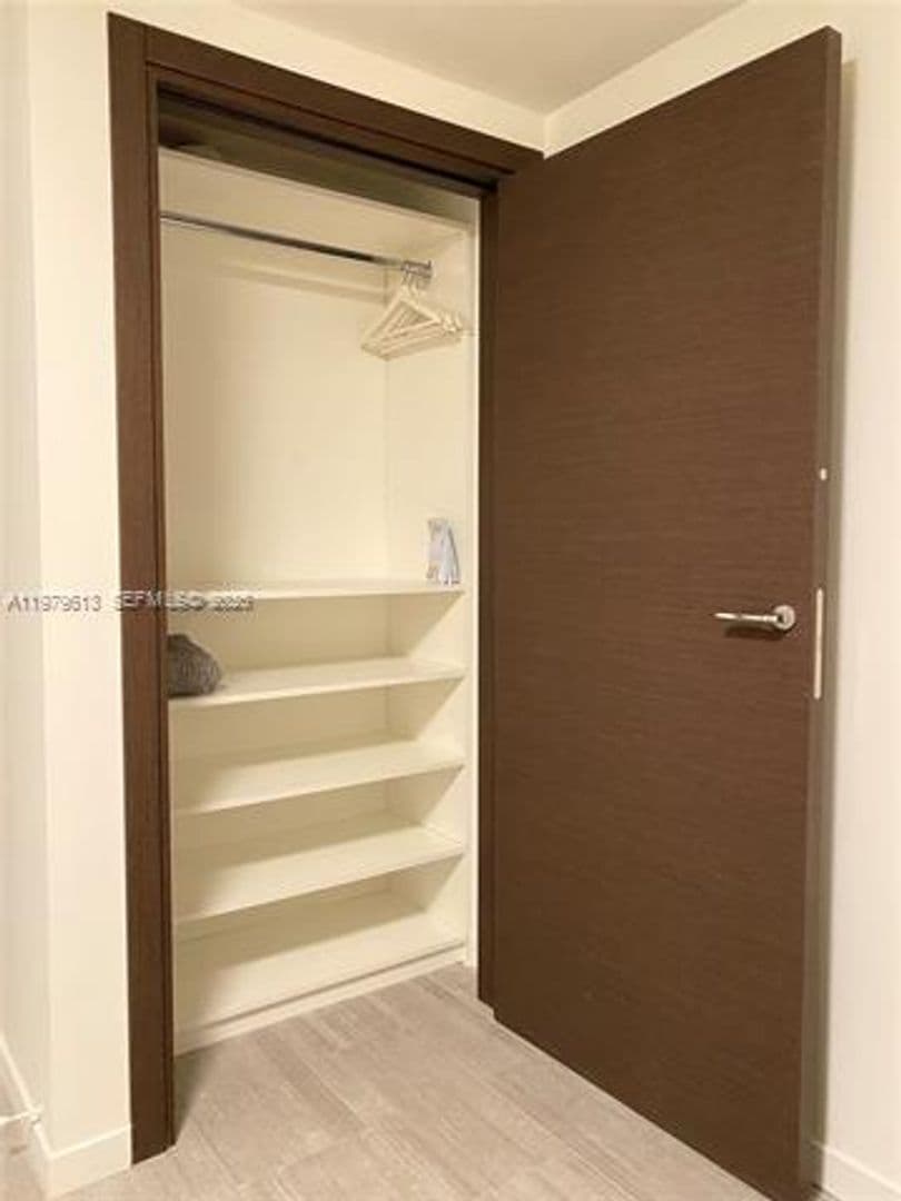 Miami Condo: 1000 Brickell Plaza cu-3807