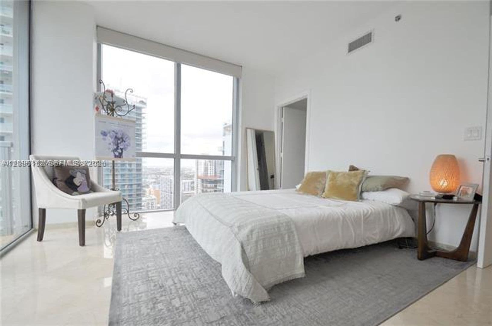 Miami Condo: 1060 Brickell Ave cu-3111