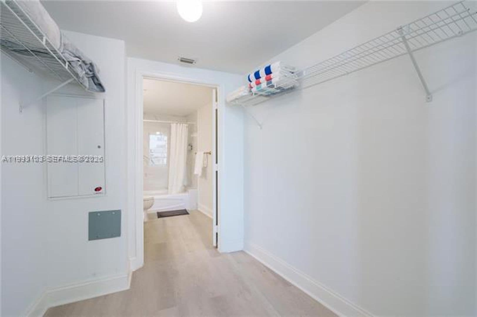 Miami Condo: 1750 N Bayshore Dr cu-2401