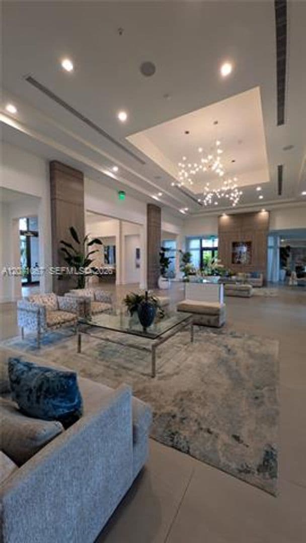 Doral Condo: 8001 NW 41st St cu-F-204