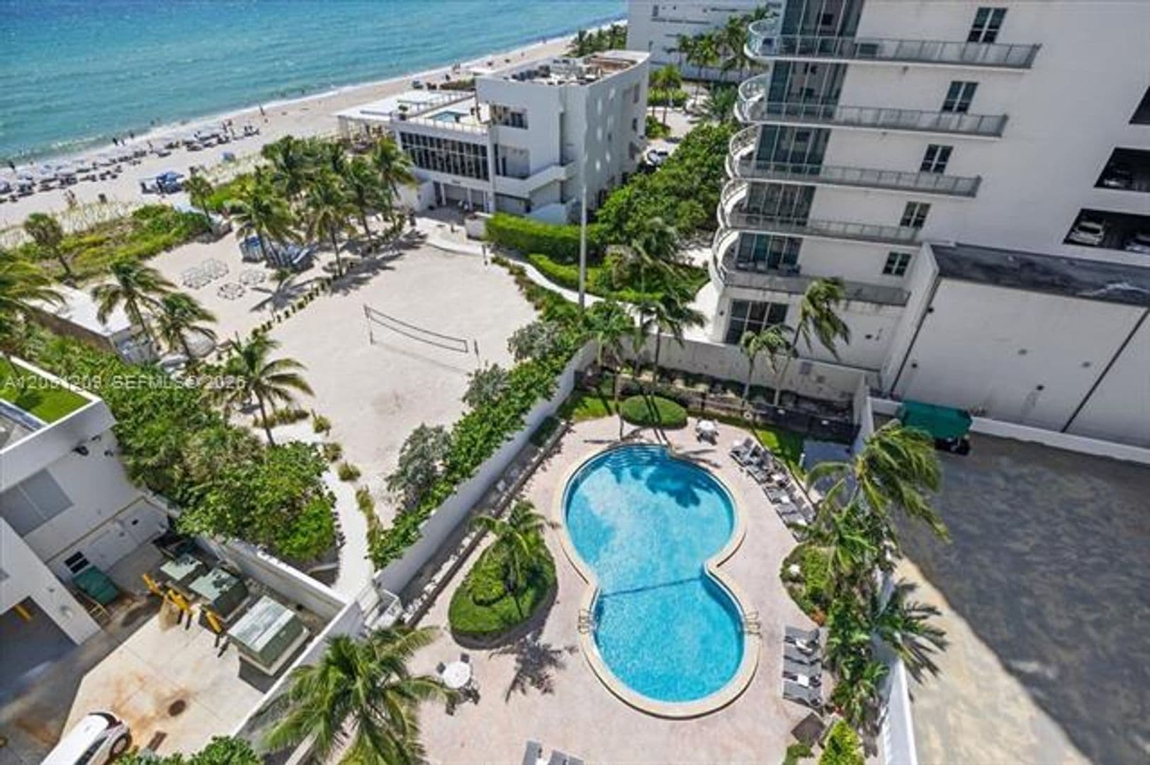 Hollywood Condo: 4001 S Ocean Dr cu-10R