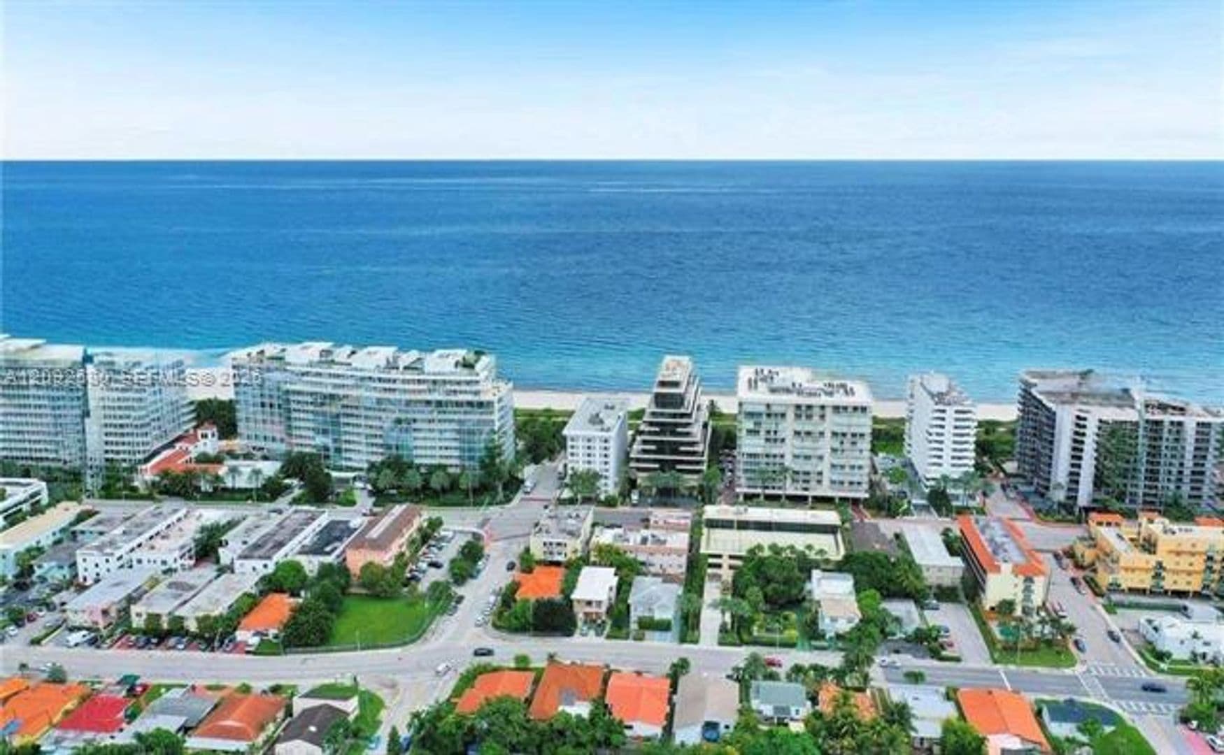 Surfside House: 9008 Collins Ave cu-402
