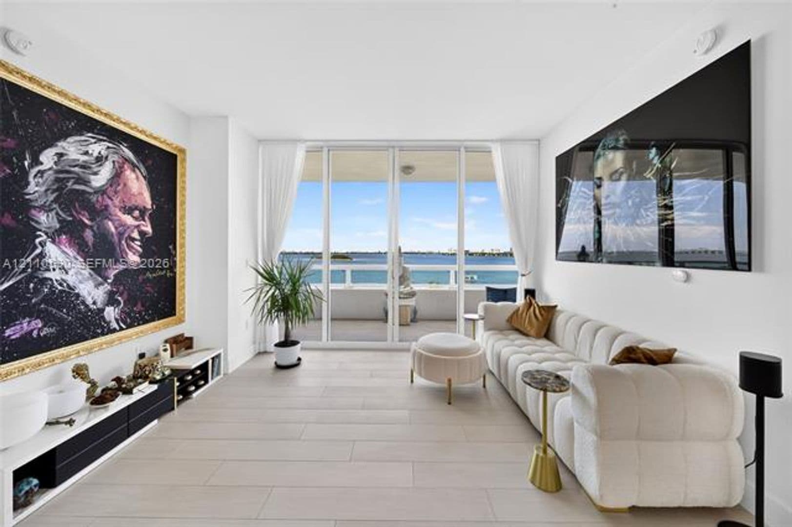 Miami Condo: 1800 N Bayshore Dr cu-809
