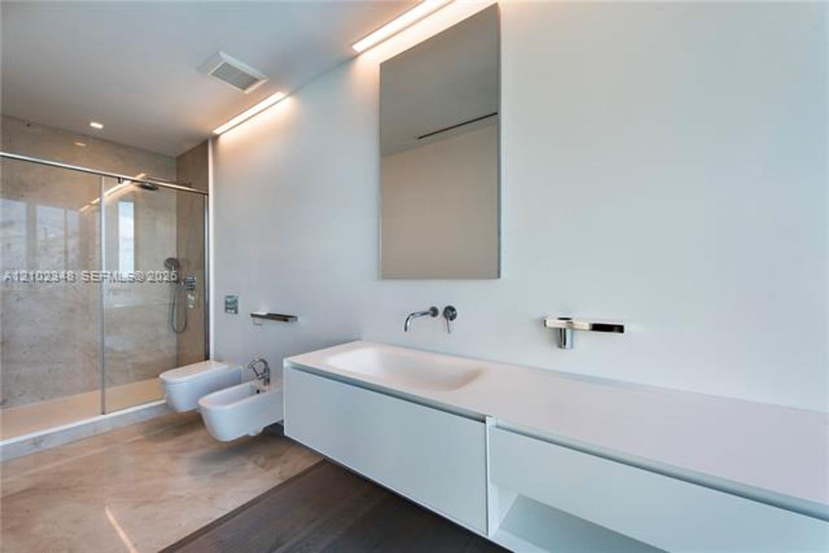 Miami Condo: 2020 N Bayshore Dr cu-4502