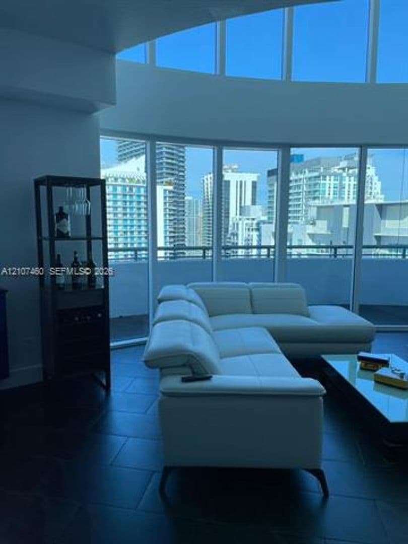Miami Condo: 60 SW 13th St cu-3426