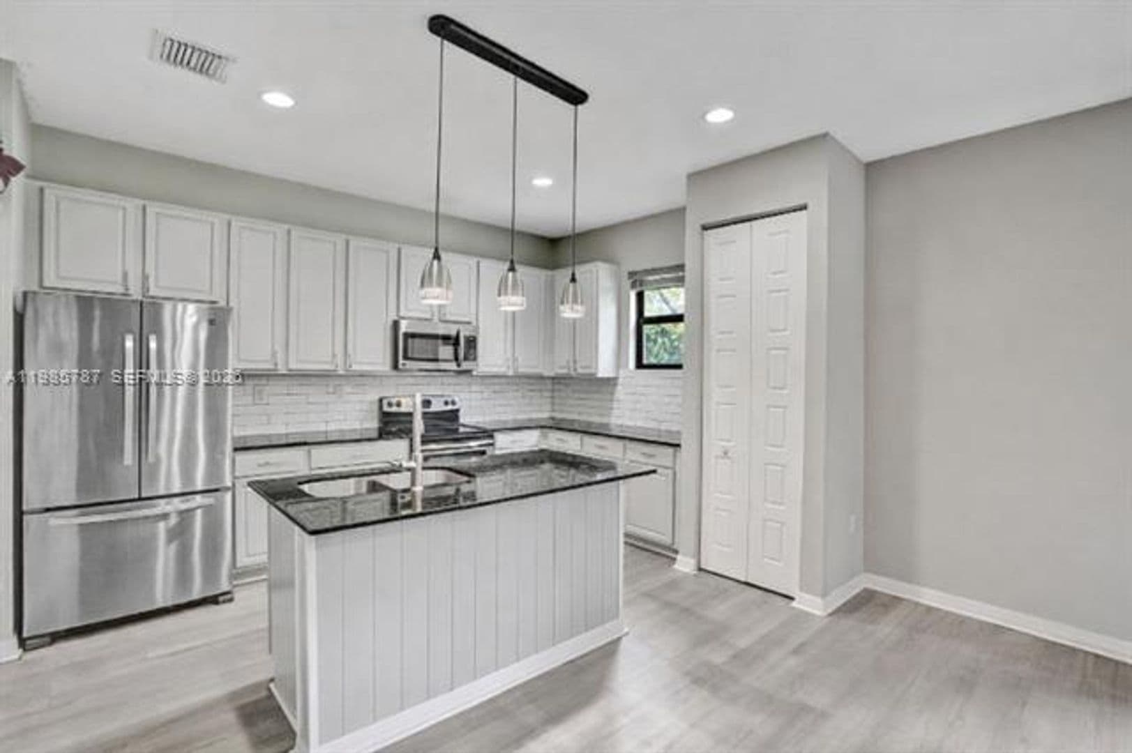 Miami House: 760 NE 193rd Ter # 760