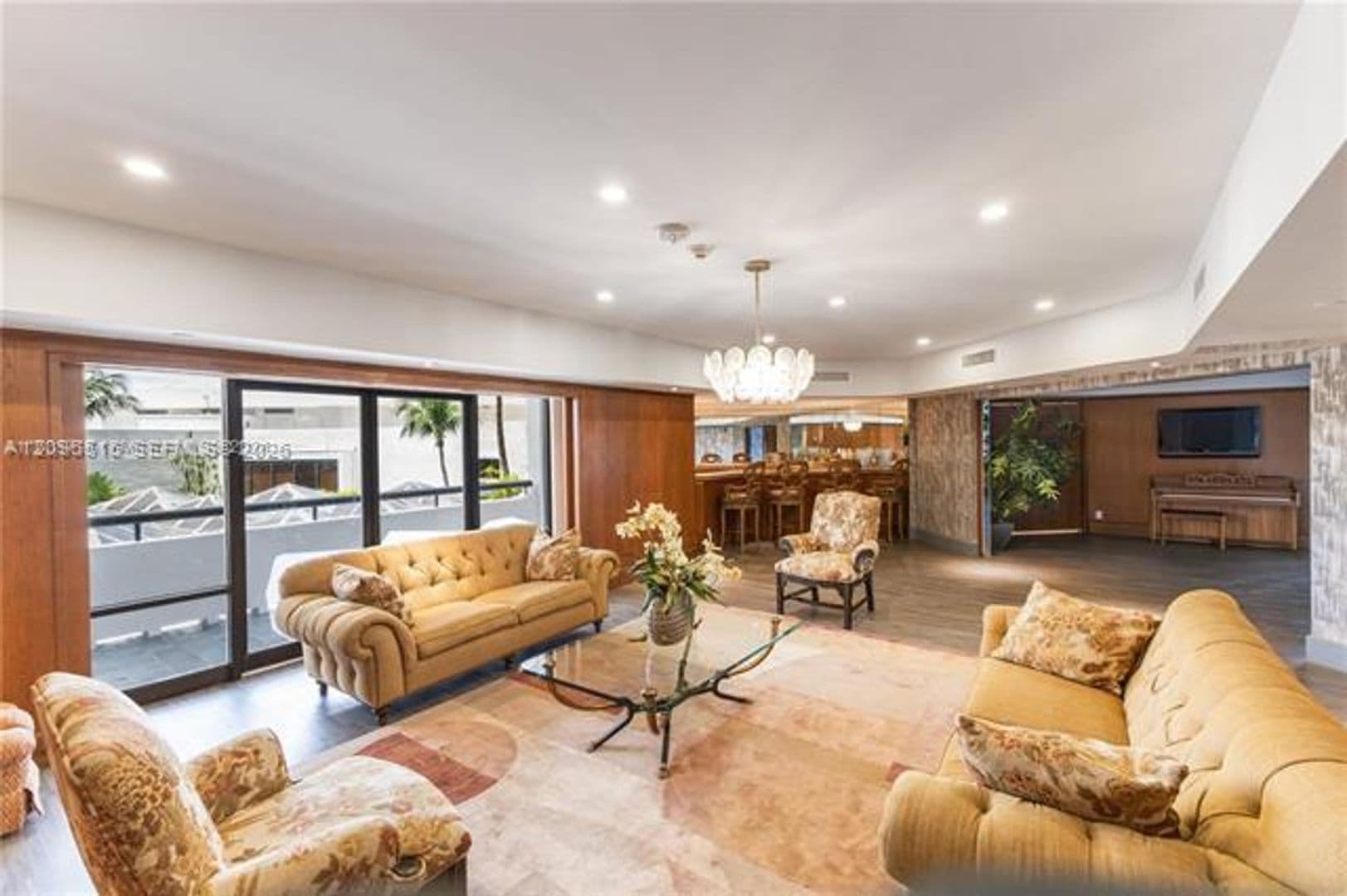 Aventura Condo: 19707 Turnberry Way cu-4L