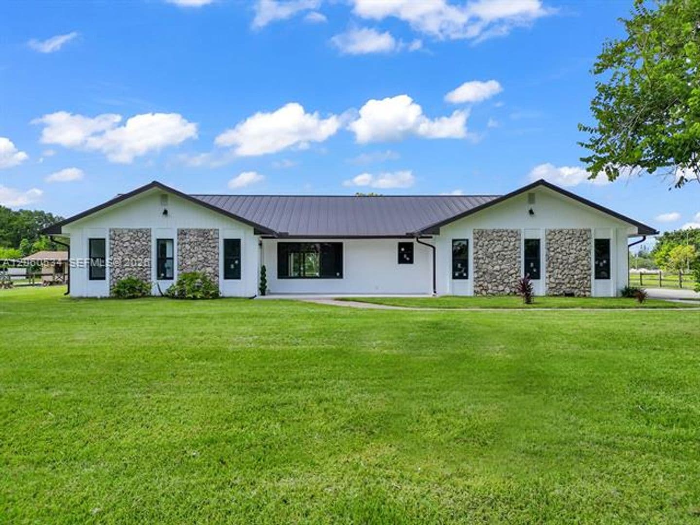 Southwest Ranches House: 17680 SW 54th St # 17680