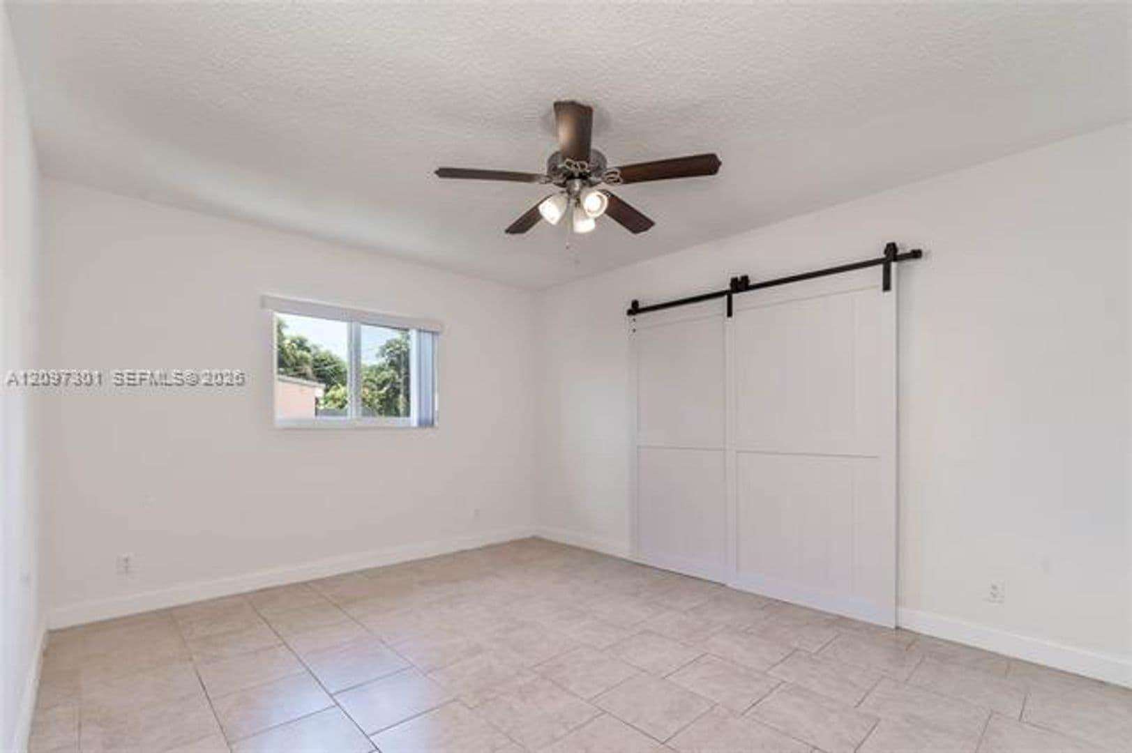 Miami House: 3916 SW 58th Ave # 3916