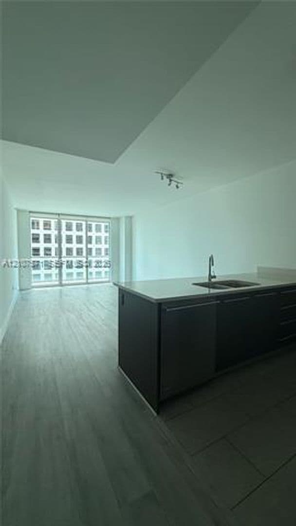 Miami Condo: 500 Brickell Ave cu-2808
