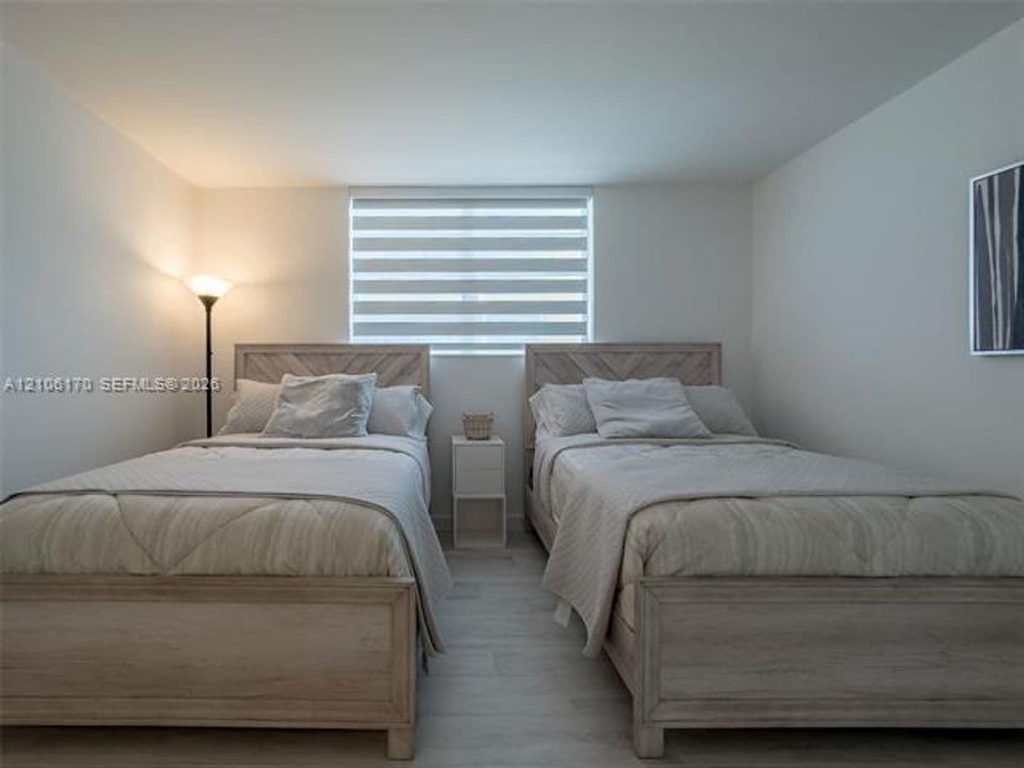 Hollywood Condo: 4001 S Ocean Dr cu-12B