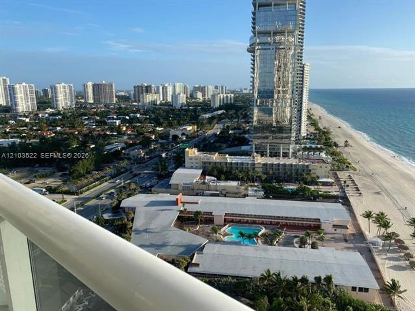 Sunny Isles Beach Condo: 18201 Collins Ave cu-3306