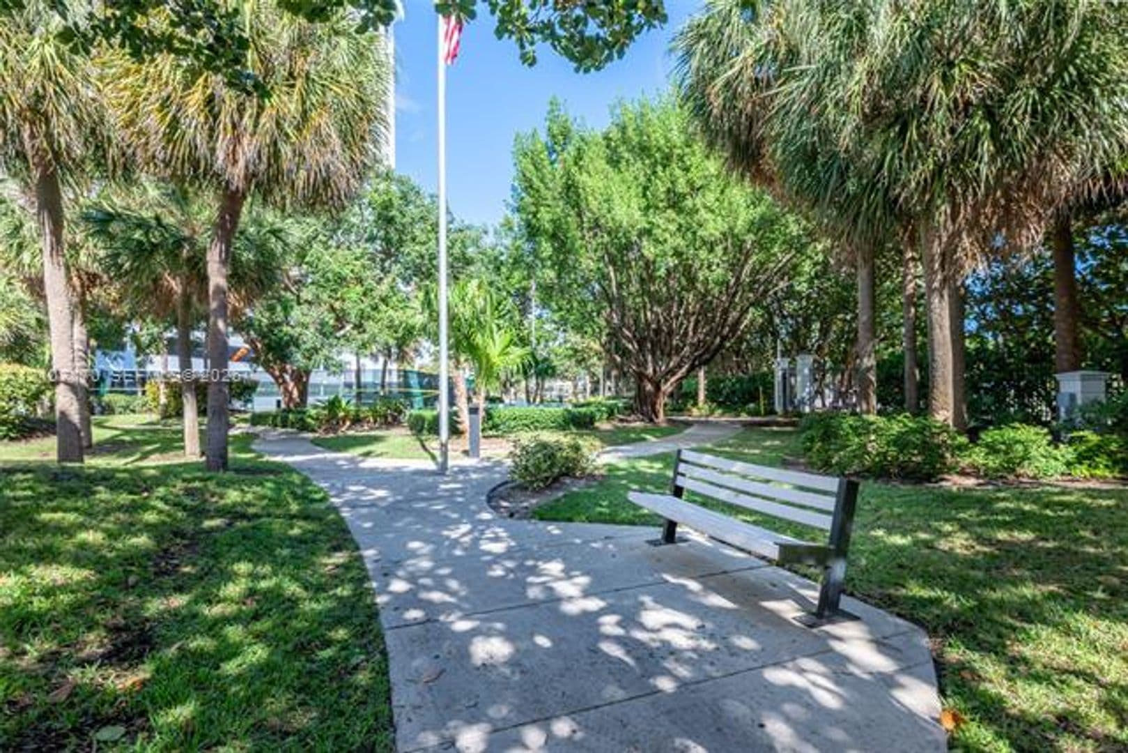 Hollywood Condo: 1201 S Ocean Dr cu-908S